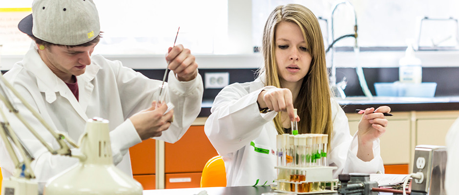  students in lab